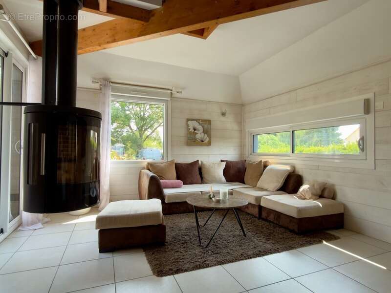 ALLONNES, Maison de 137m² 4 chambres avec vie de plain-pied sur terrain arboré de 1110m² - photo 3