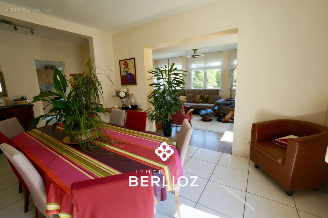 Maison de 150 m2 habitables sur un terrain de 705 m2, à Corenc Montfleury - photo 8