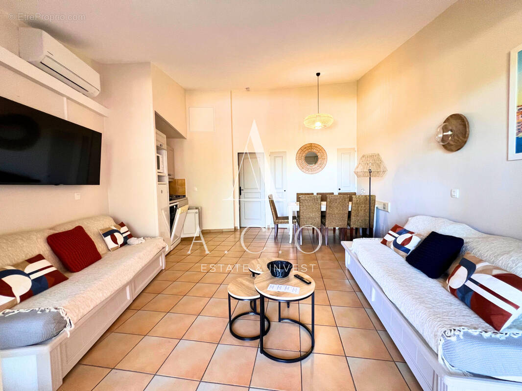Appartement à GRIMAUD