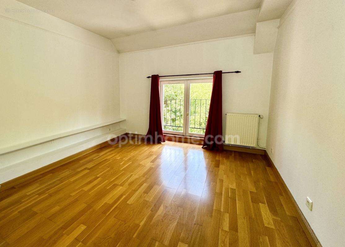 Appartement duplex - 4 chambres - parking privé -  proche centre ville - lisieux (14100) - photo 12