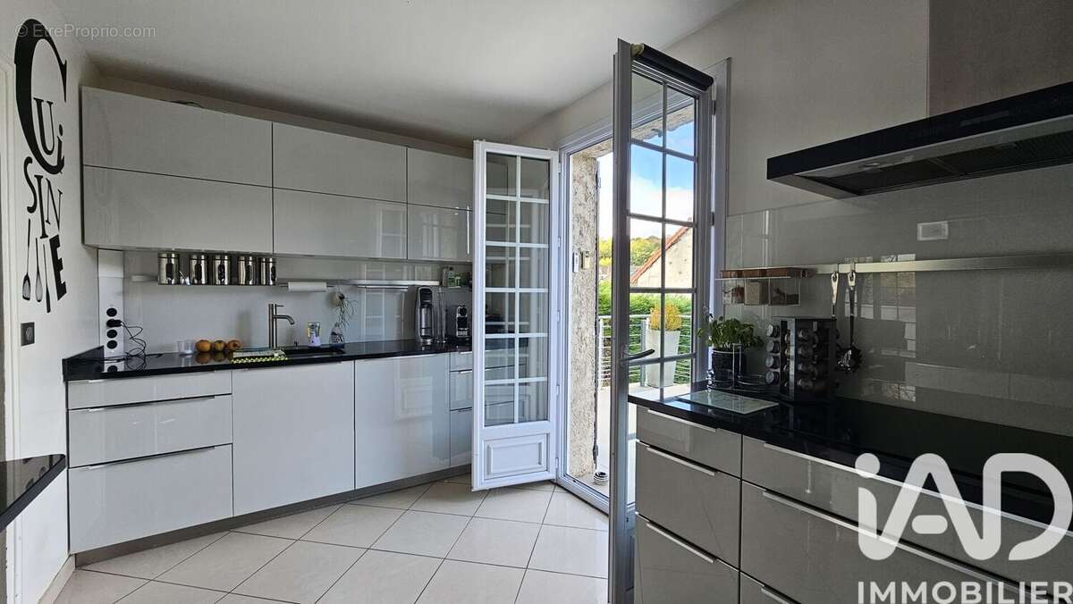 Maison 150 m² à Morainvilliers  - photo 8
