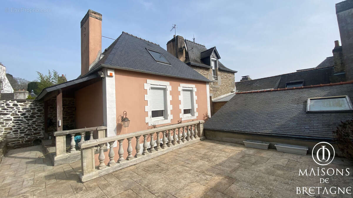 Maison à PONT-AVEN
