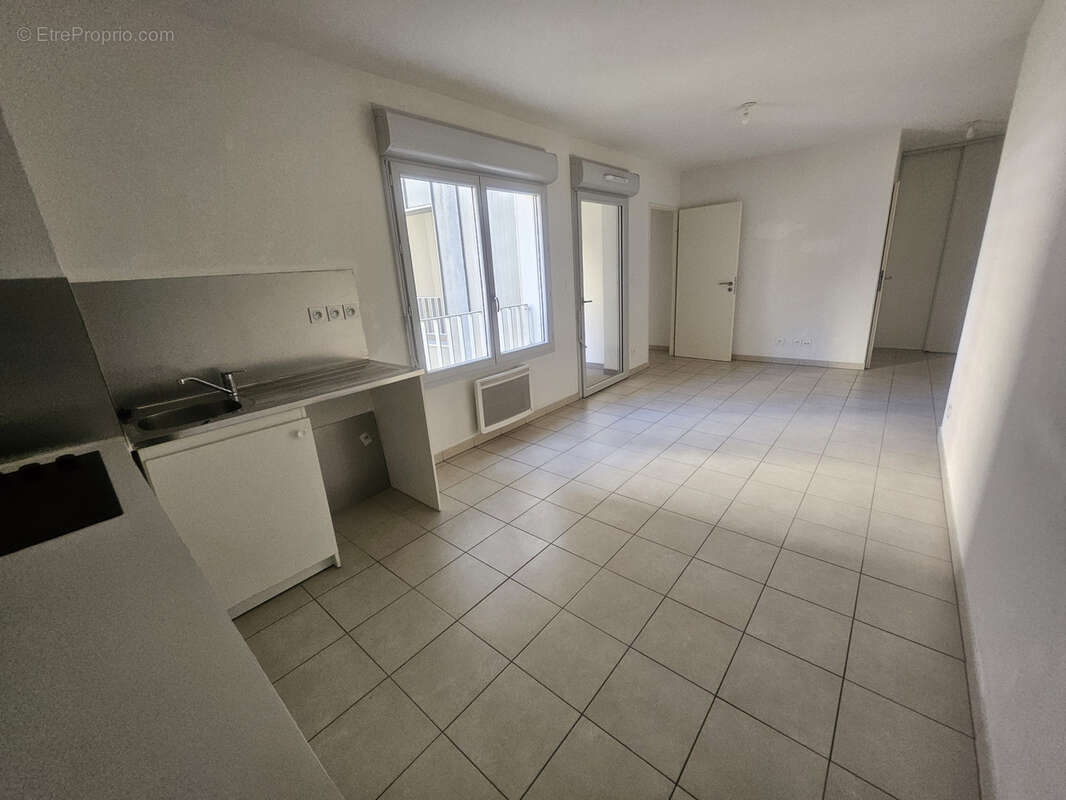 Appartement à MARSEILLE-3E
