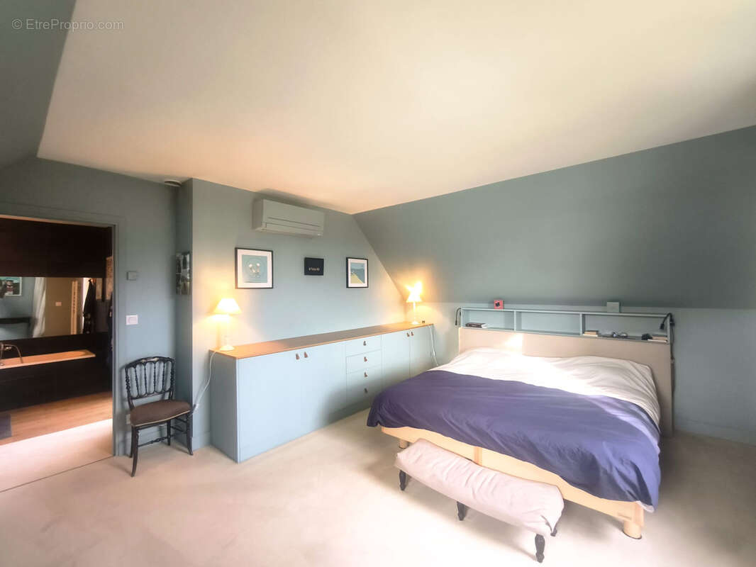 Maison à COULANS-SUR-GEE