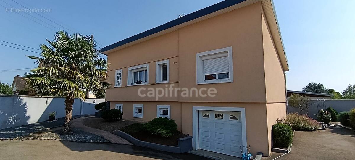 Maison à BRIENON-SUR-ARMANCON