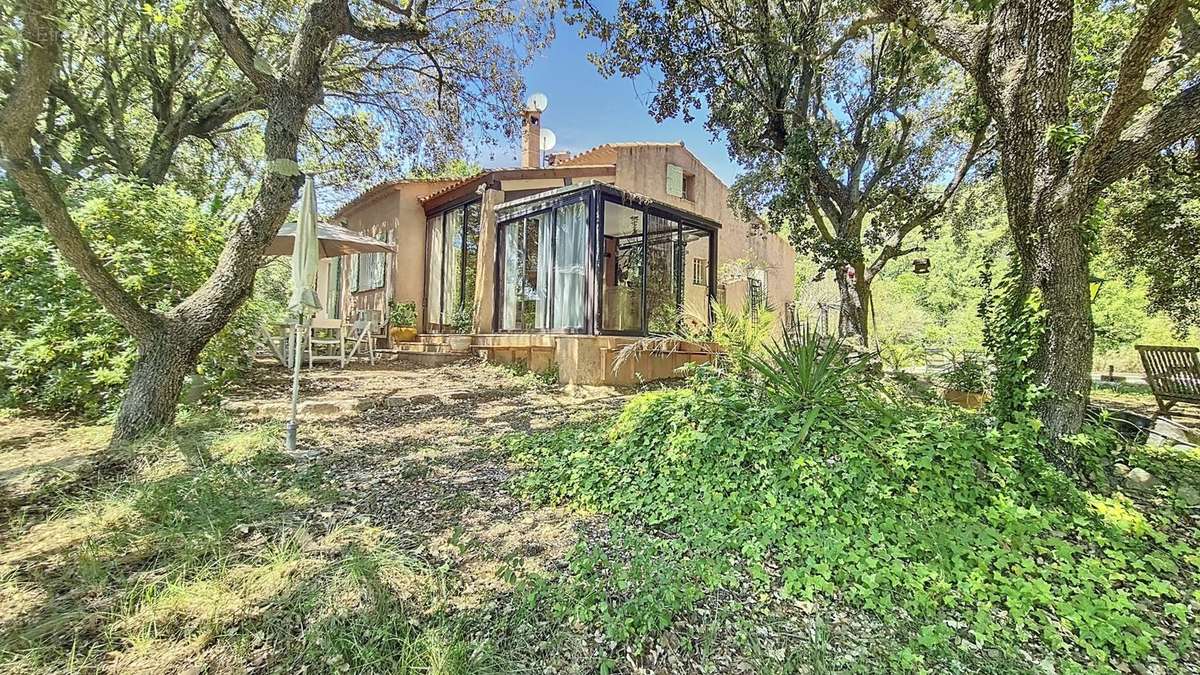 Maison à FIGANIERES