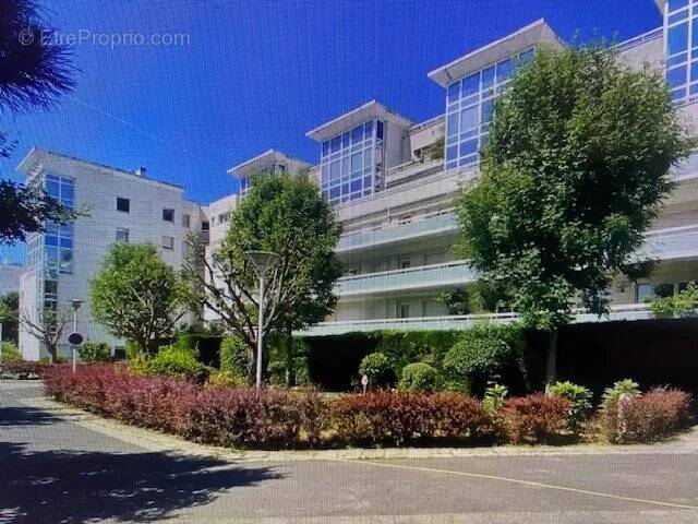 Appartement à SURESNES