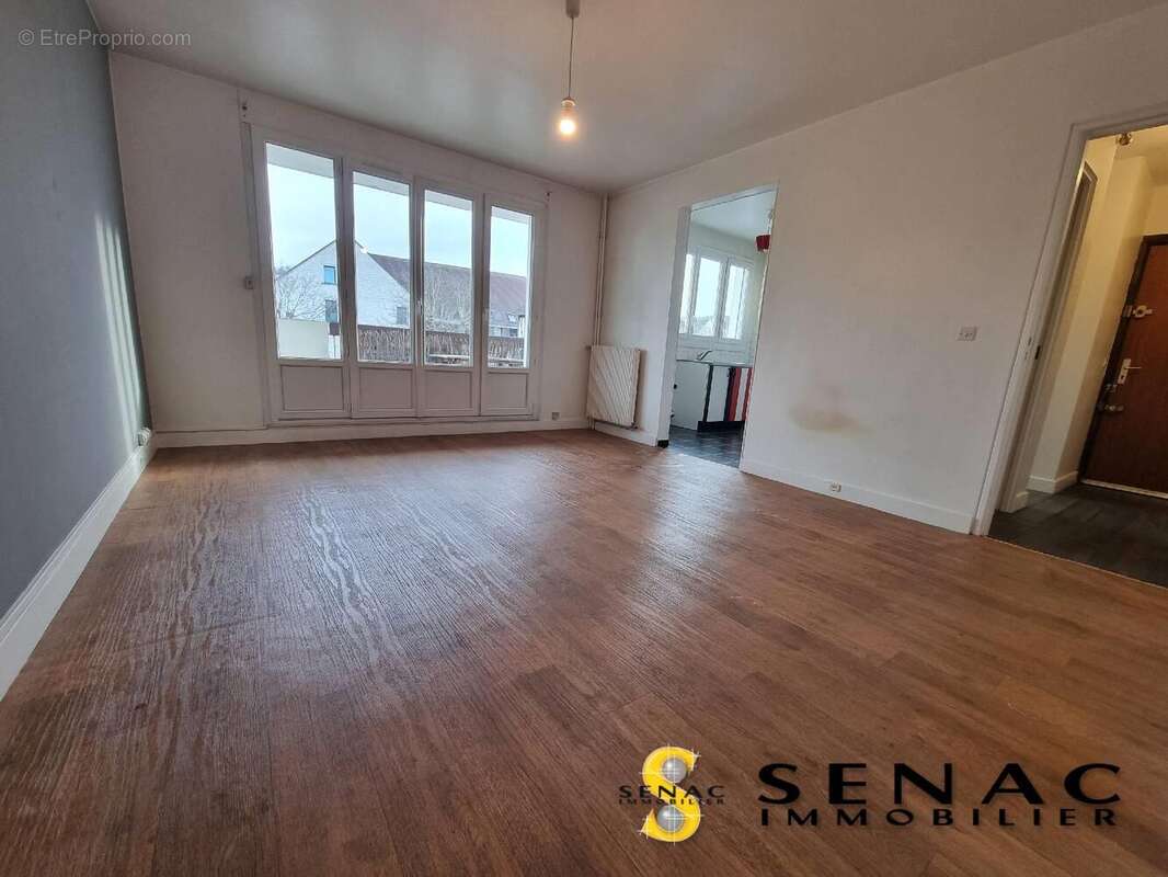 Appartement à FREPILLON