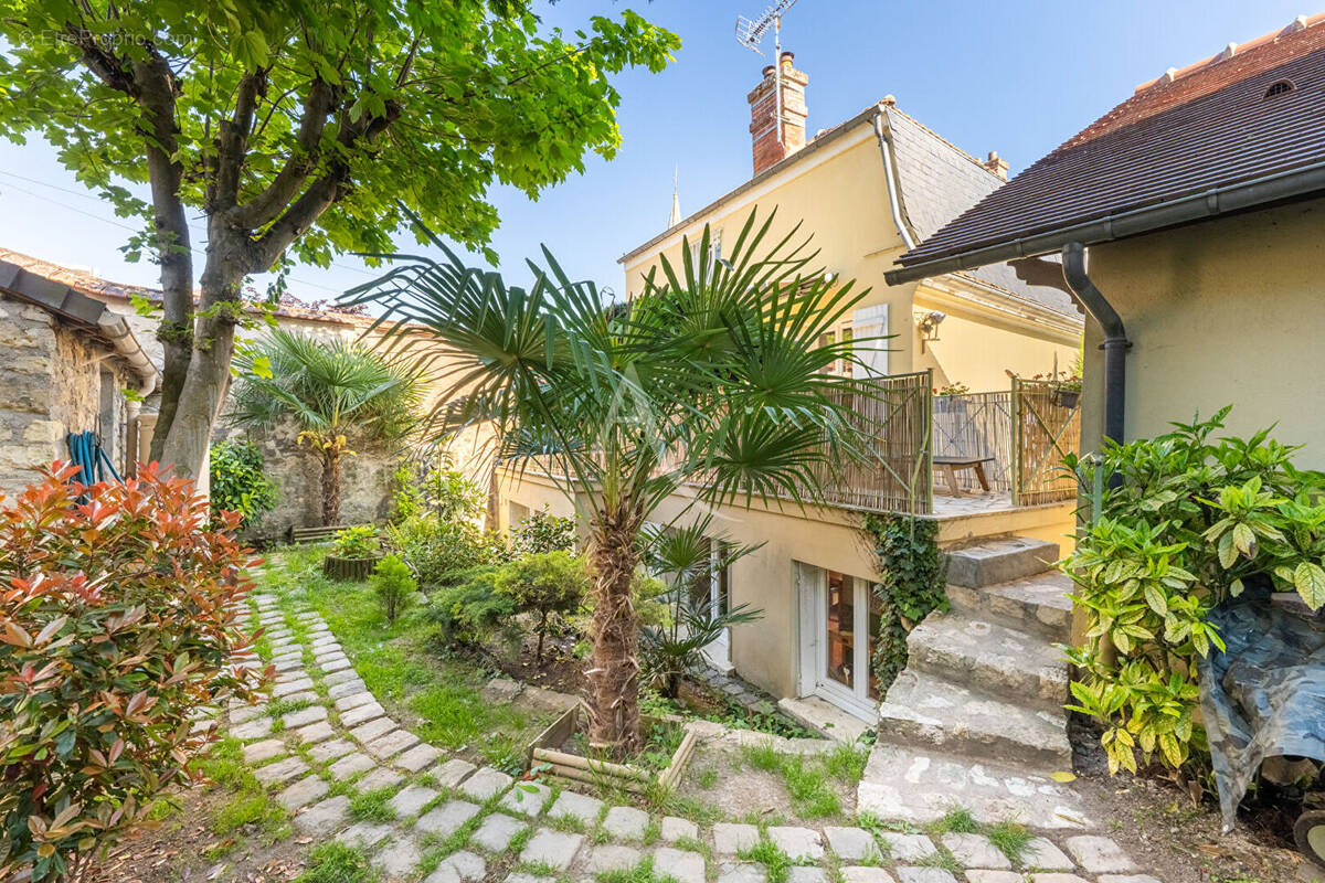 Maison à HARDRICOURT