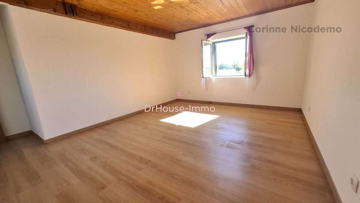 Maison à PORT-SAINTE-MARIE