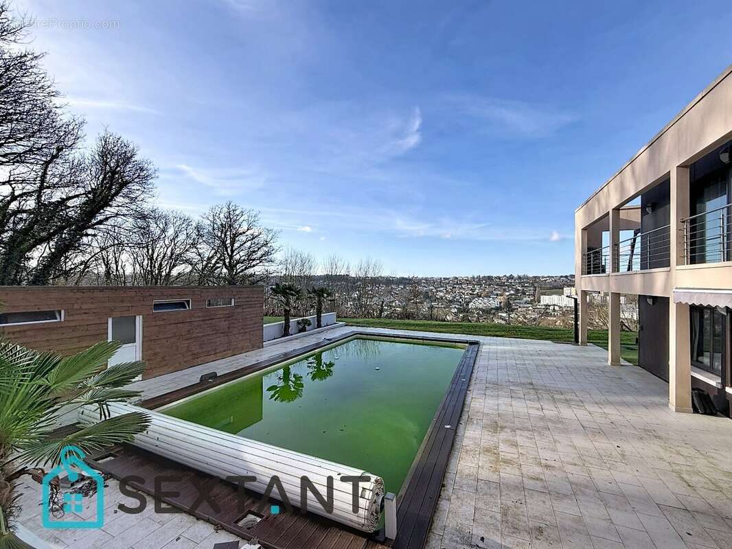 Maison à MONTIVILLIERS