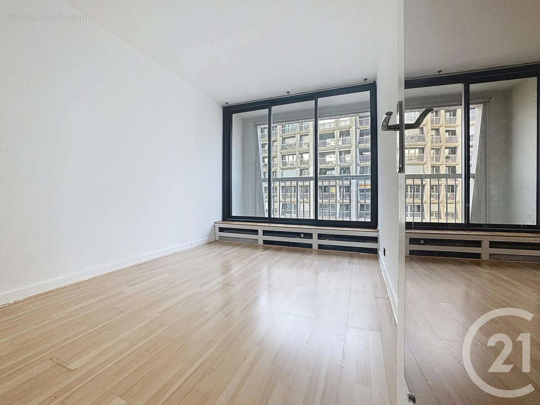 Appartement à PARIS-20E