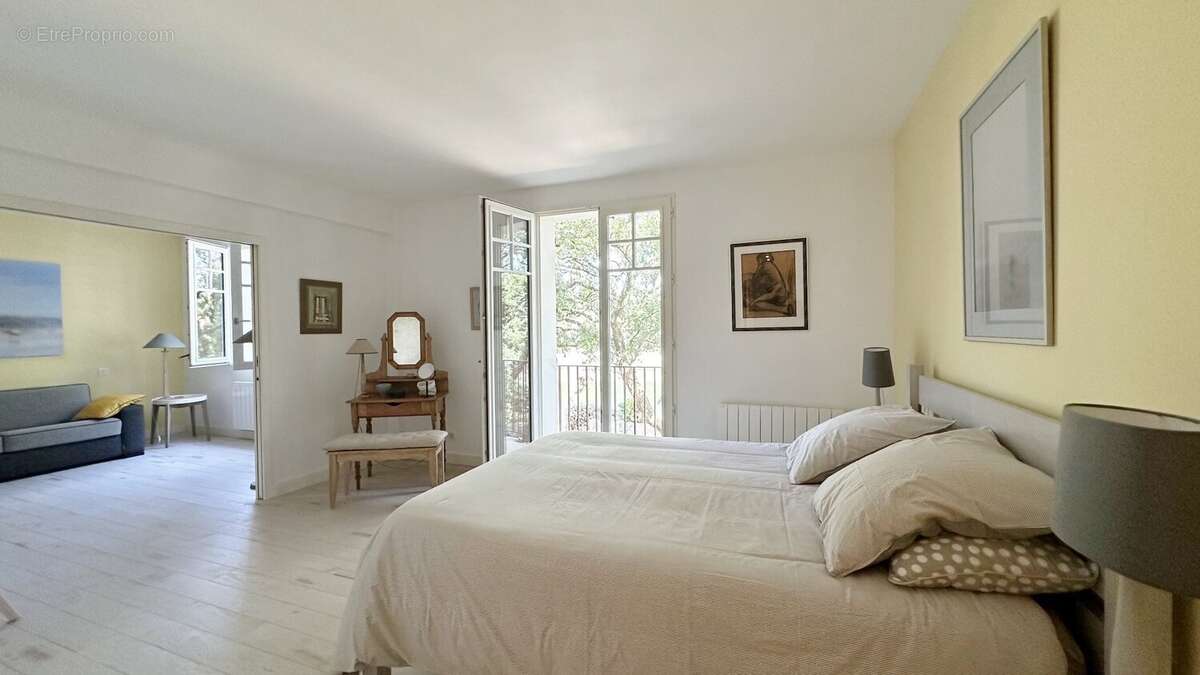 Vue sur le canal appartement de type t4 de 153.69 m2 + terrasses de 70 m2 environ - photo 18