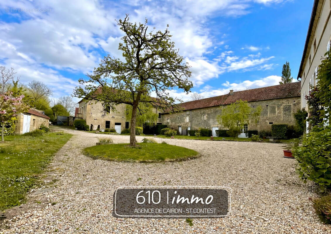Maison à FONTAINE-HENRY