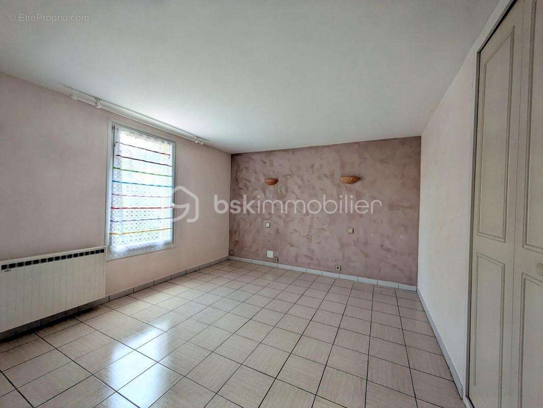 Maison familiale – 124 m² habitables + sous-sol complet aménagé – Basse-Ville d’Auch - photo 9