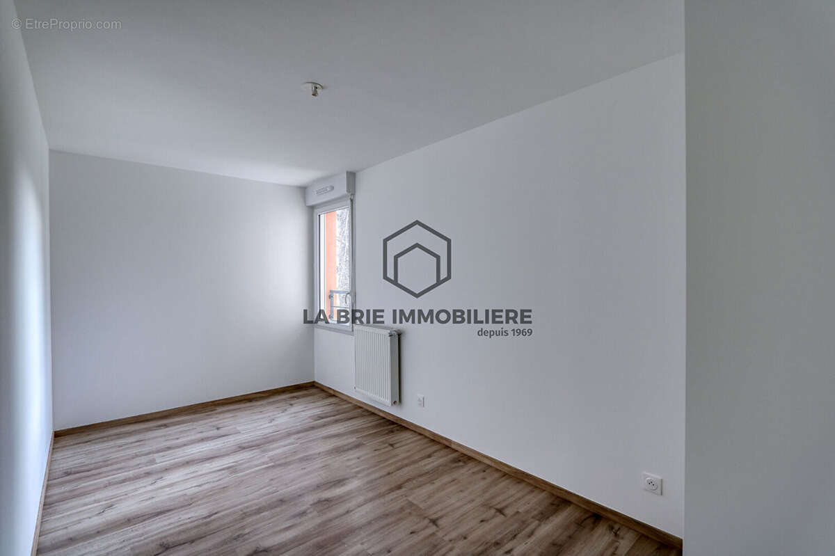 Appartement à EMERAINVILLE