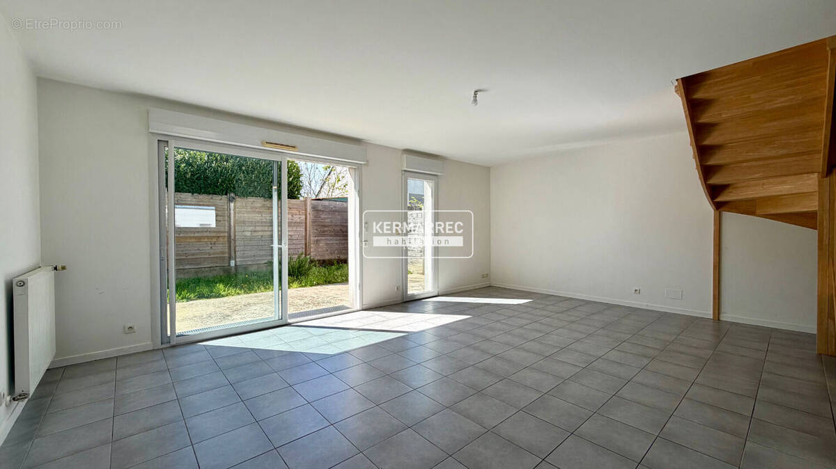 Maison à SAINTE-LUCE-SUR-LOIRE