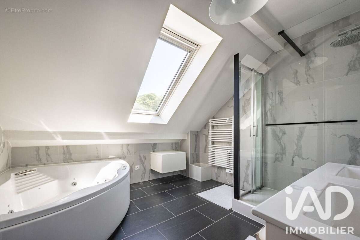 Maison 156 m² à Varois-Et-Chaignot  - photo 8