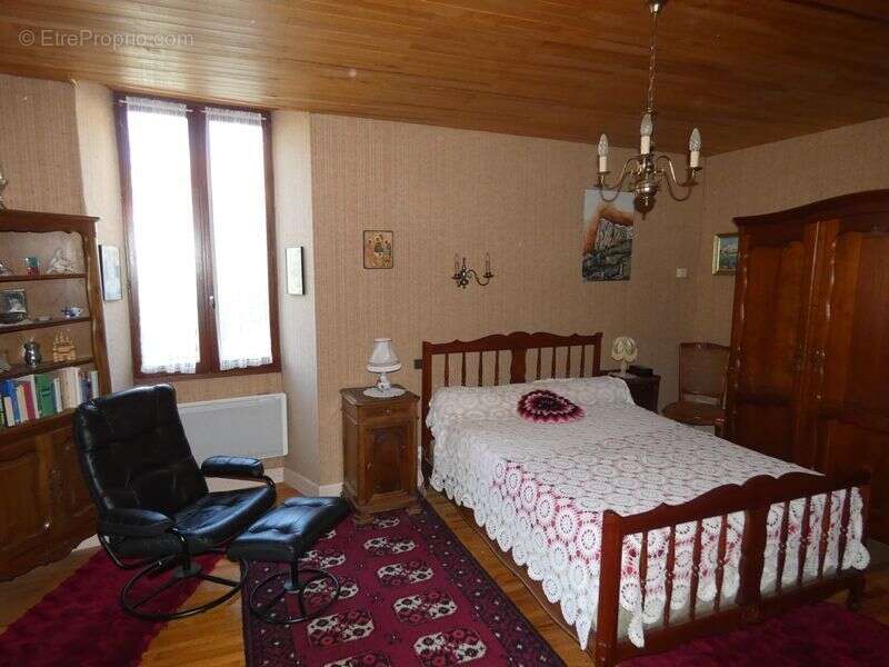 Maison à LA ROCHE-DES-ARNAUDS