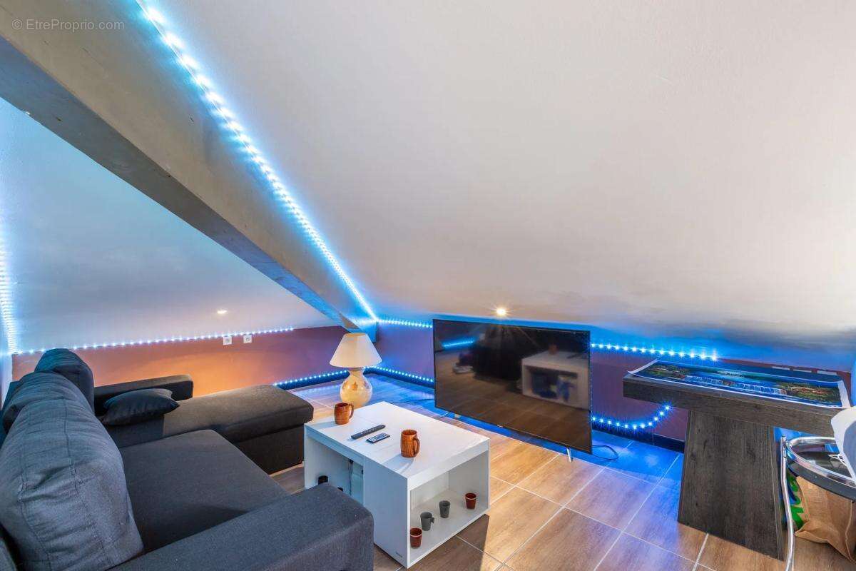 Appartement à CRAPONNE
