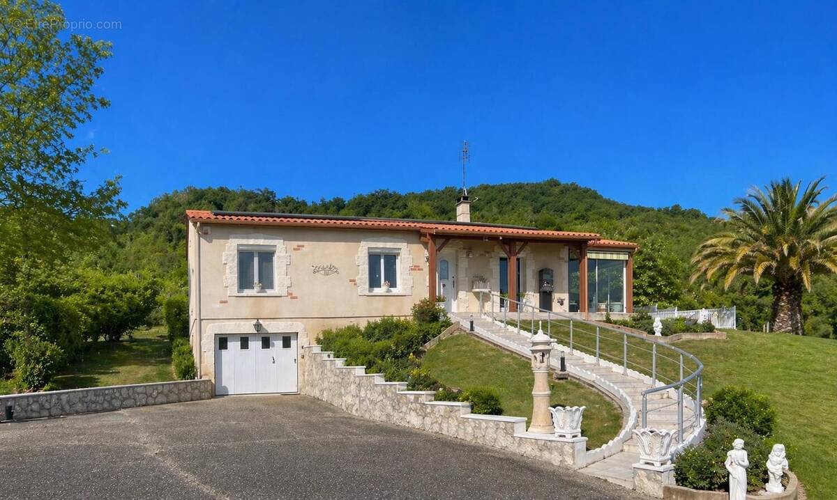 Photo 1 - Maison à PORT-SAINTE-MARIE