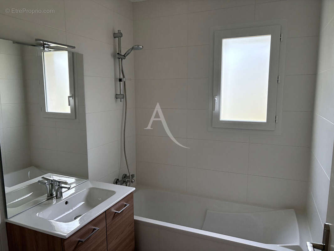 Maison à LE CELLIER