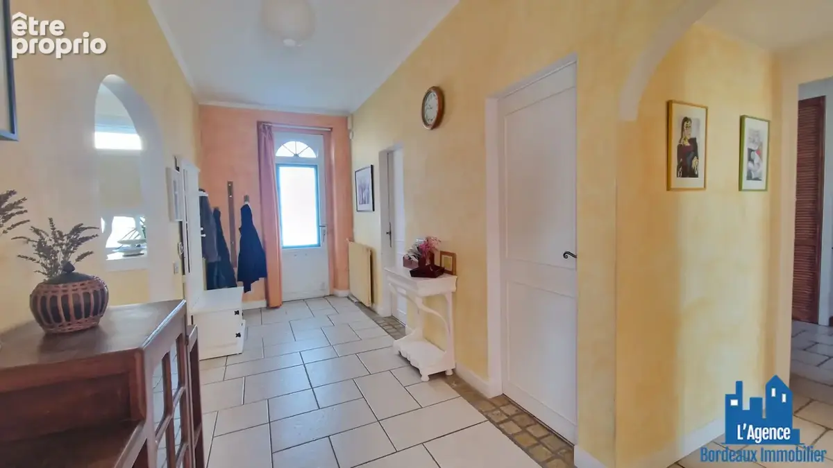 Carcans - belle maison familiale de 245 m² avec piscine et grand terrain. benoît trement - o6 51 26 22 32 - photo 4