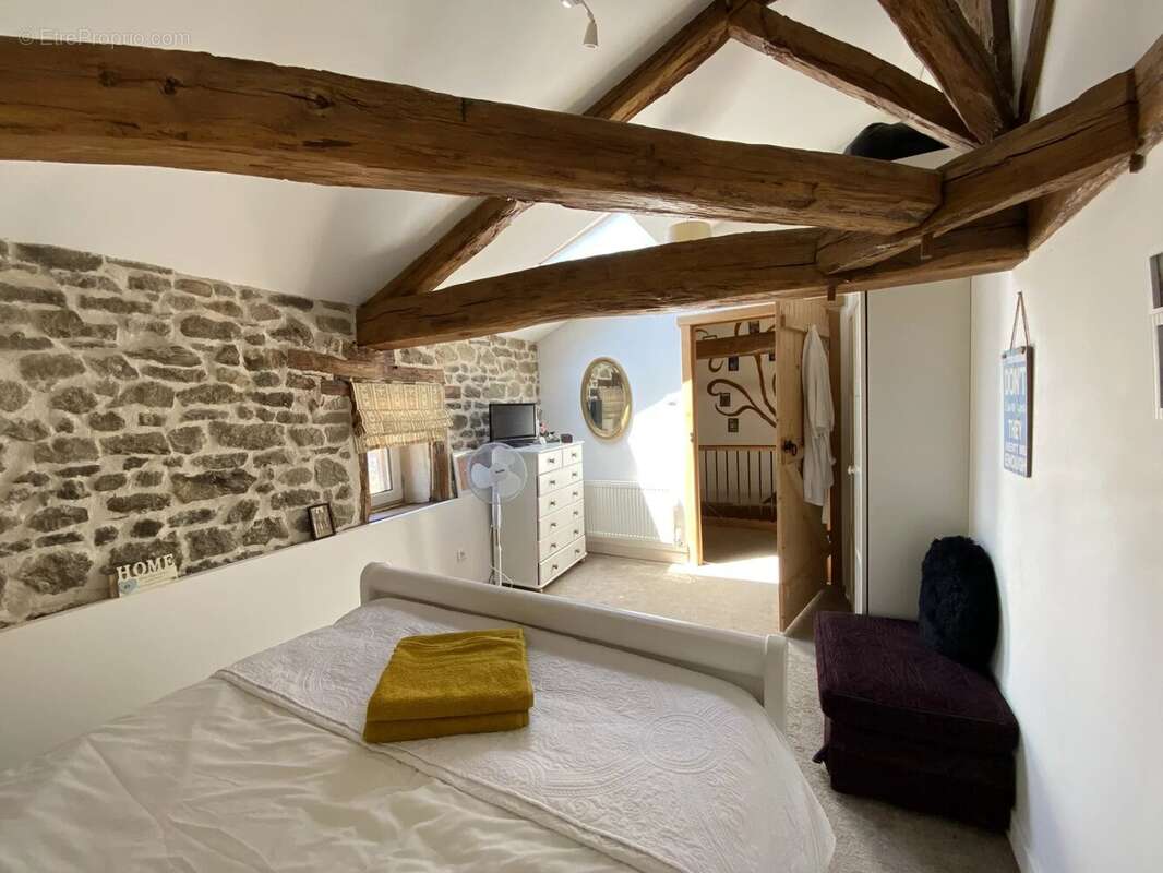 Jolie maison de campagne avec un grand jardin et de belles dépendances - photo 7