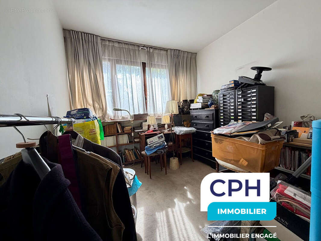 Appartement 5 pièces à vendre au Chesnay Rocquencourt - Fort potentiel à rénover - photo 8