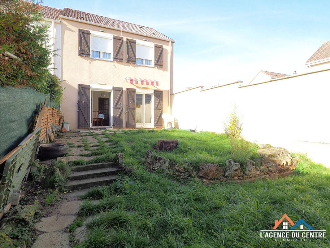 Maison à LES MUREAUX