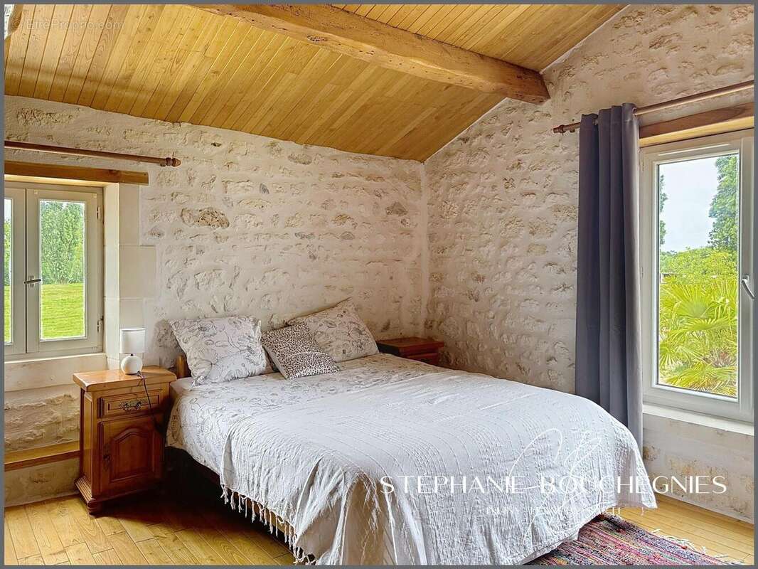 Photo 6 - Maison à CHAILLEVETTE