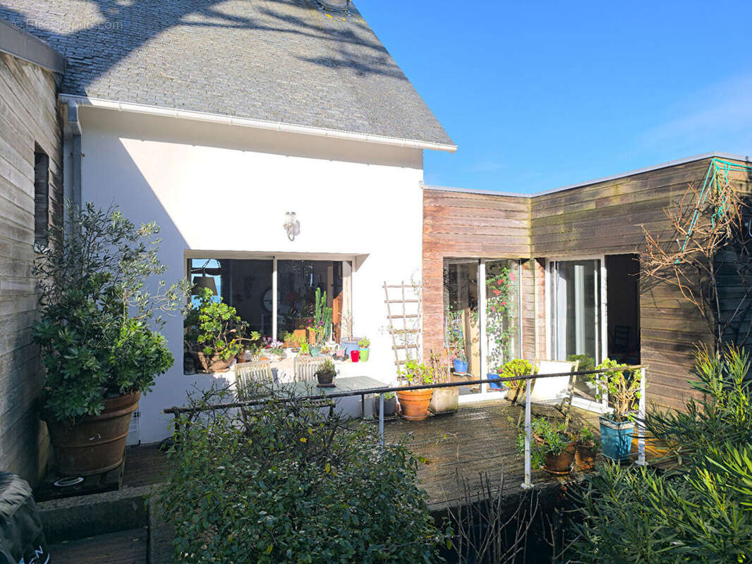Maison à LOCQUIREC