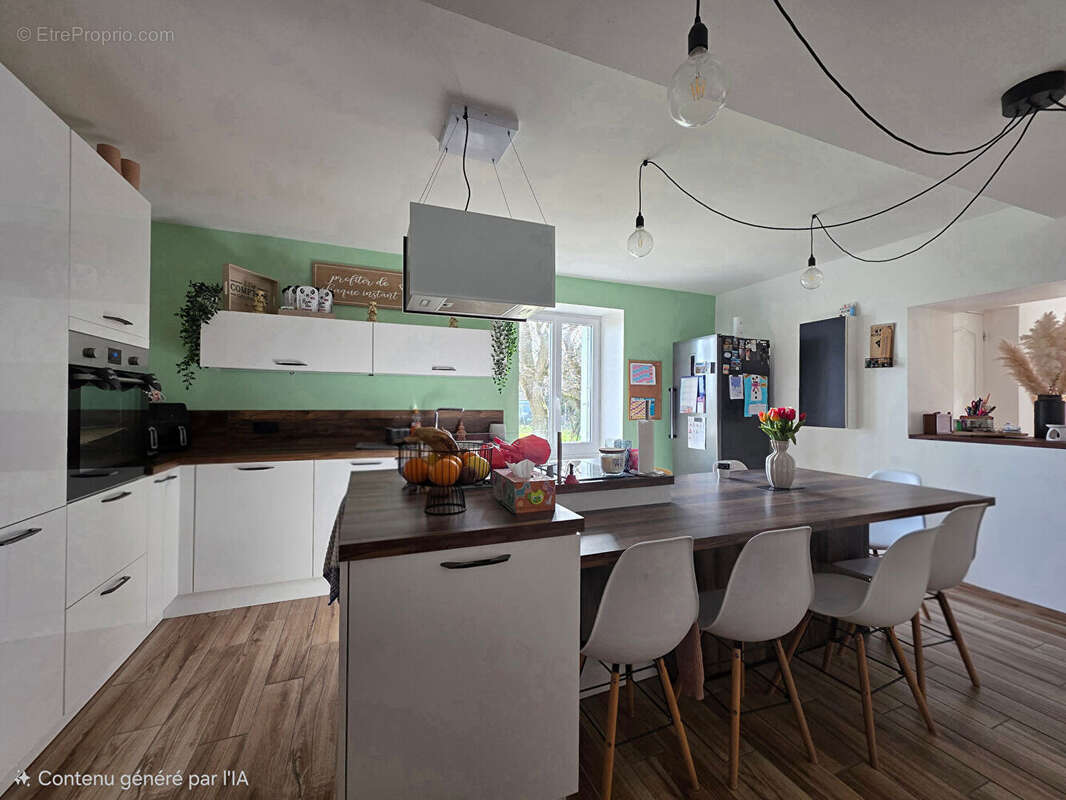 Maison à POUANT