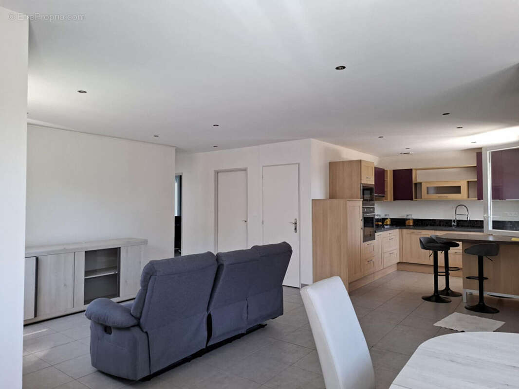 Maison à LES AVENIERES