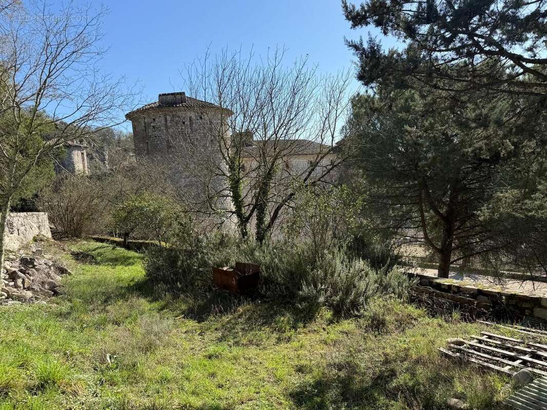   - Maison à VOGUE
