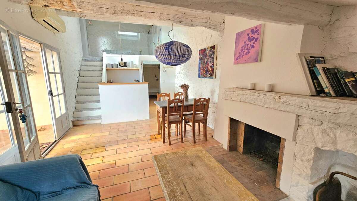 Opportunité exceptionnelle pour investisseurs : grande maison avec terrasse - photo 3