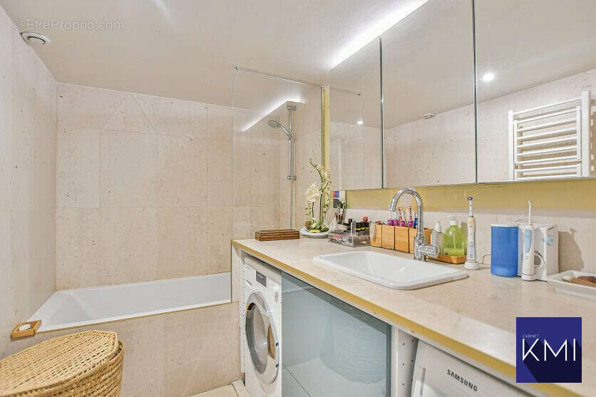 Appartement à PARIS-11E