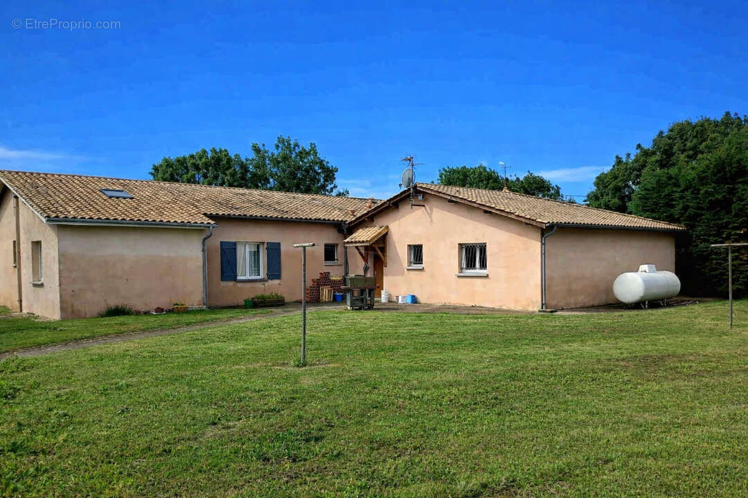 Maison à SAINT-CIERS-SUR-GIRONDE