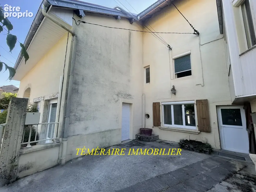 Appartement à MONNET-LA-VILLE