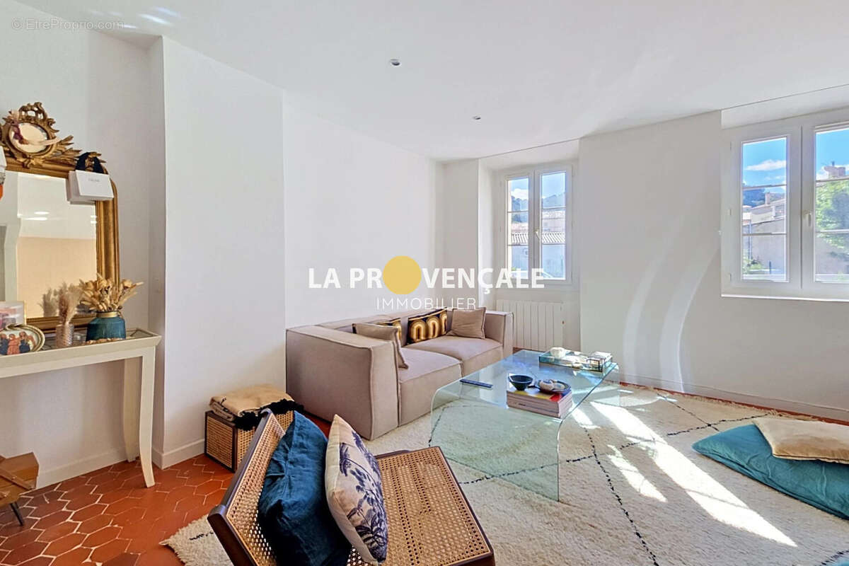 Maison à CADOLIVE