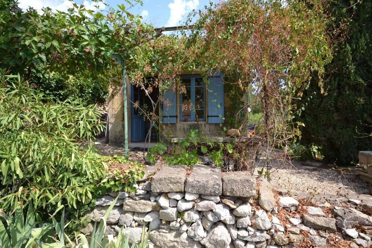 Maison restaurée 2 chambres sur  jardin paysagé piscinable  de 500m2 avec vue dégagée - photo 20