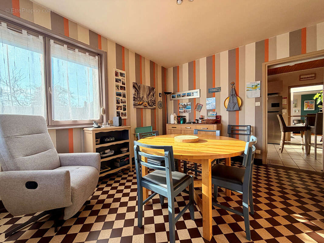 Maison à ALLOUAGNE