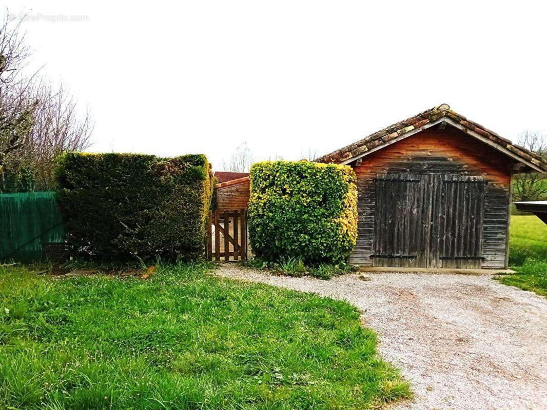 Maison à SAINT-BEAUZILE