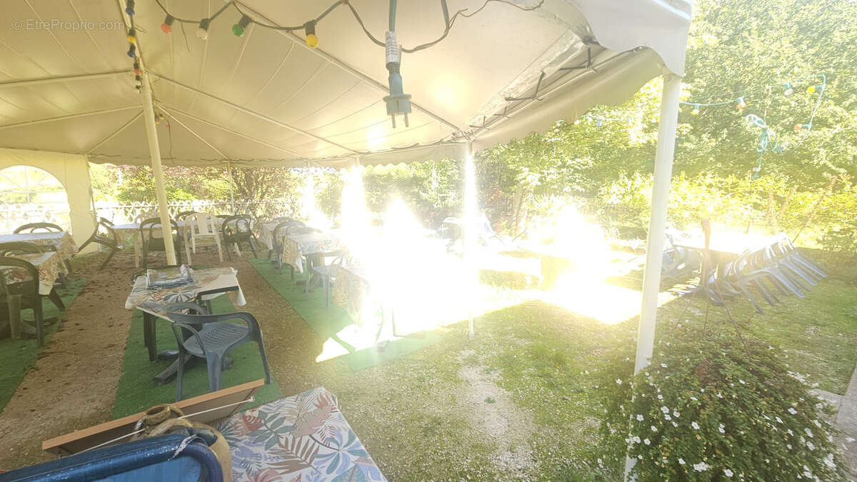 Commerce à CHAMPSAC