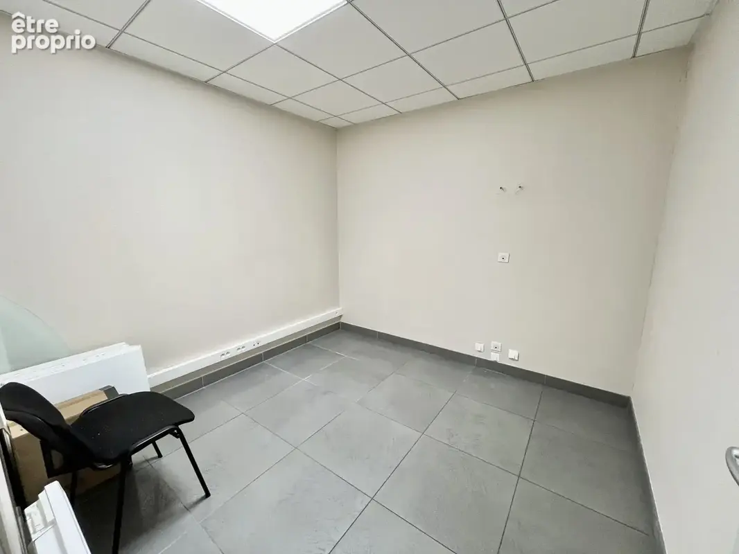 Commerce 78 m² à vendre à Mende (48000) - photo 4