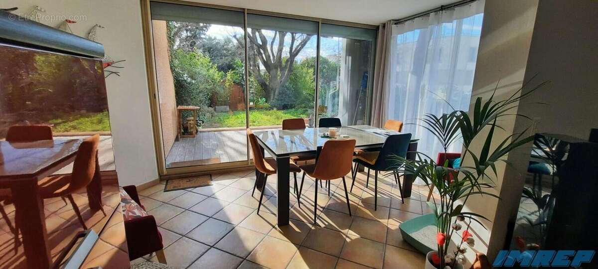 Appartement à MARSEILLE-9E