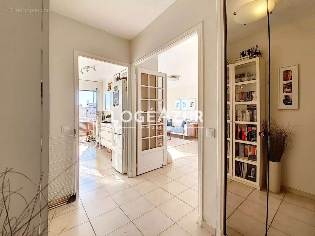 Appartement à VALLAURIS