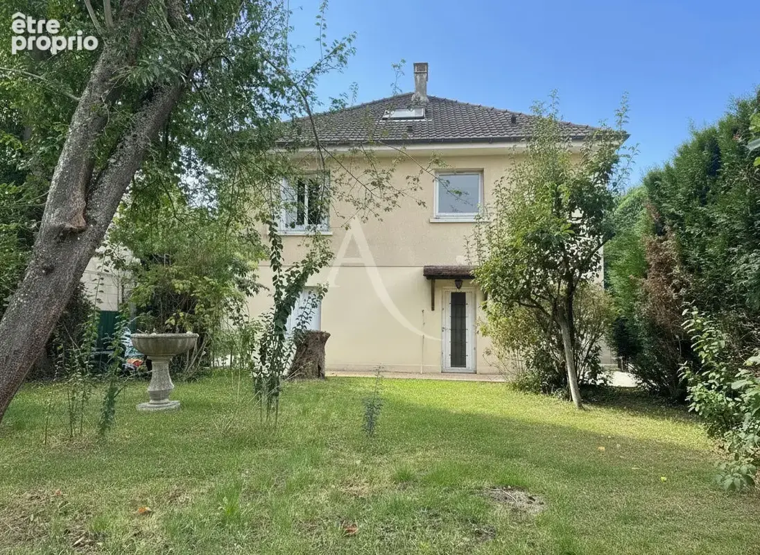 Maison à SERRIS