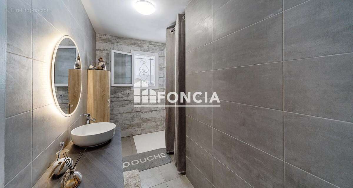 Proche MONTAUBAN, maison individuelle de plain pied avec double garage/atelier, terrasse, piscine et terrain - photo 10