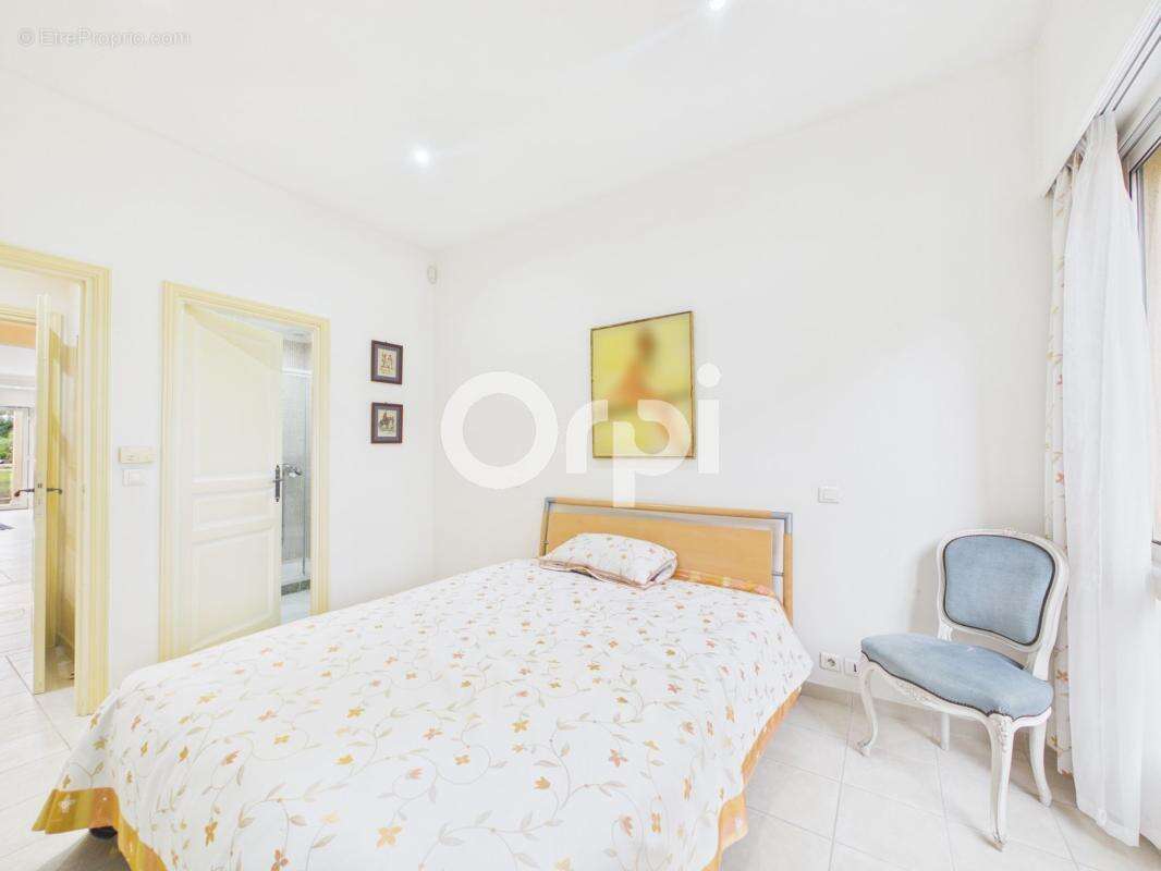 Appartement à MANDELIEU-LA-NAPOULE